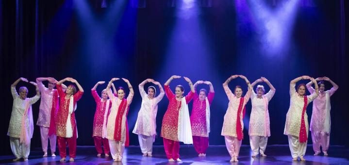 Suivre des cours de danse Bollywood Québec